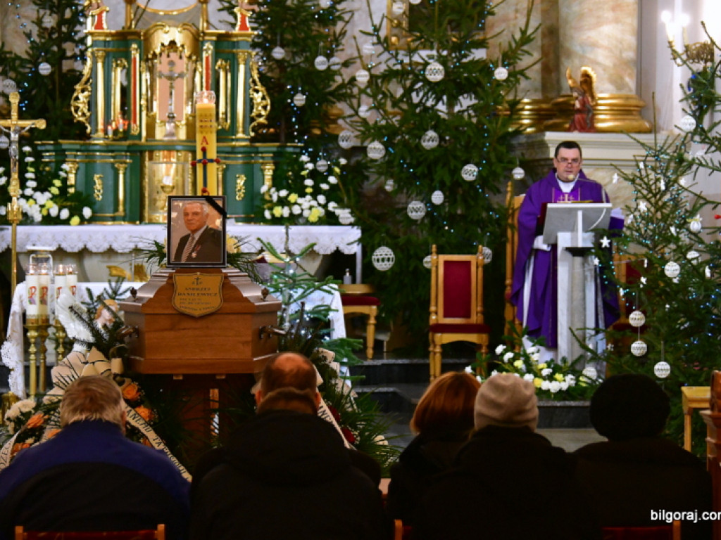 Pożegnano Andrzeja Danilewicza. Pogrzeb odbył się w sanktuarium św. Marii Magdaleny (FOTO)