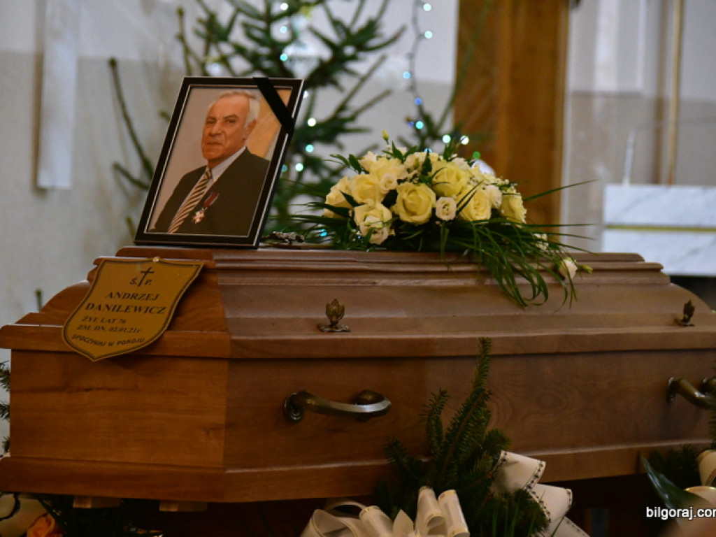 Pożegnano Andrzeja Danilewicza. Pogrzeb odbył się w sanktuarium św. Marii Magdaleny (FOTO)