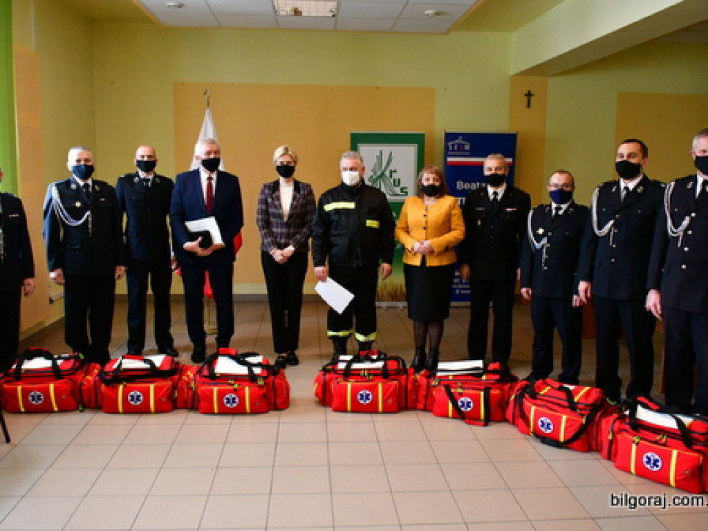 Zestawy ratownicze - specjalne torby z gotowym wyposażeniem trafiły do jednostek OSP (FOTO)