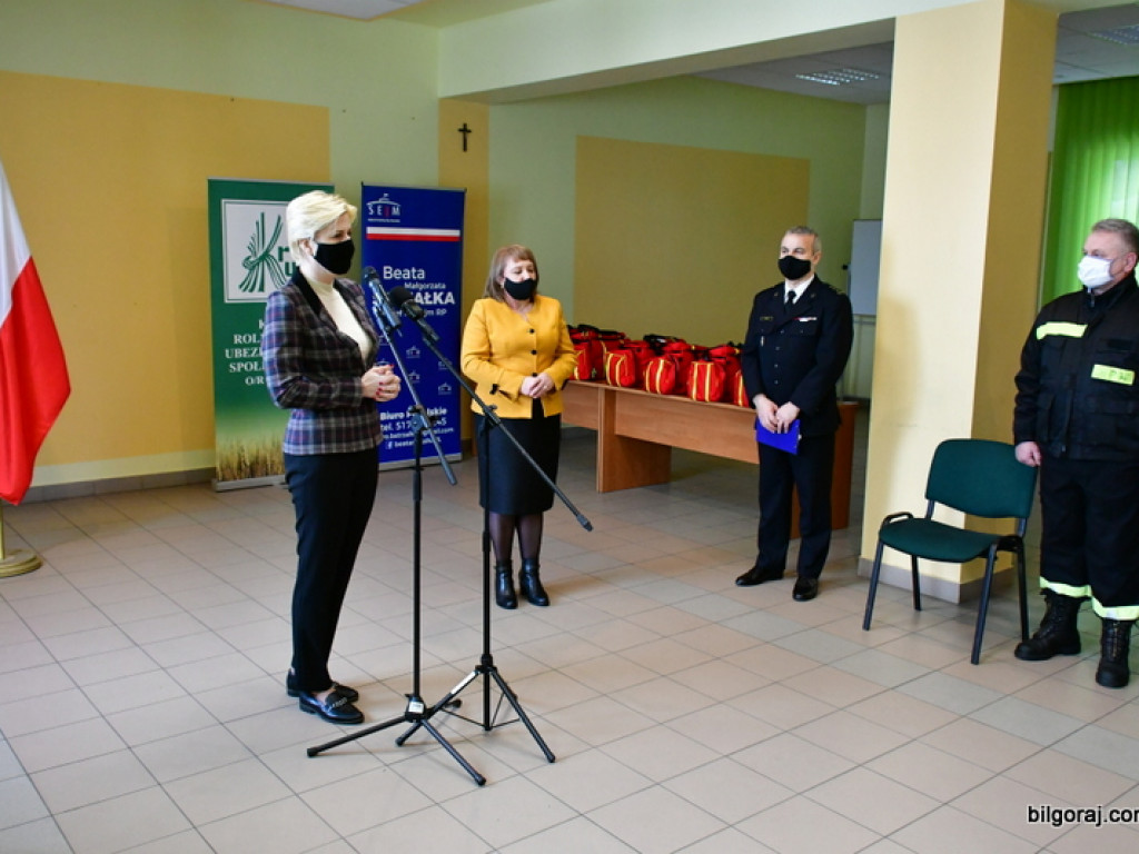 Zestawy ratownicze - specjalne torby z gotowym wyposażeniem trafiły do jednostek OSP (FOTO)