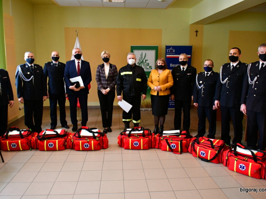 Zestawy ratownicze - specjalne torby z gotowym wyposażeniem trafiły do jednostek OSP (FOTO)