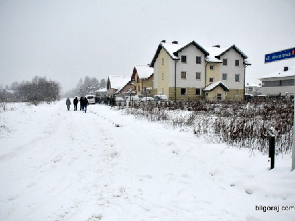 Nie ma ulic i ulicznego oświetlenia. Mieszkańcy ulic Wiśniowej, Morelowej i Jagodowej od lat czekają na konieczne inwestycje