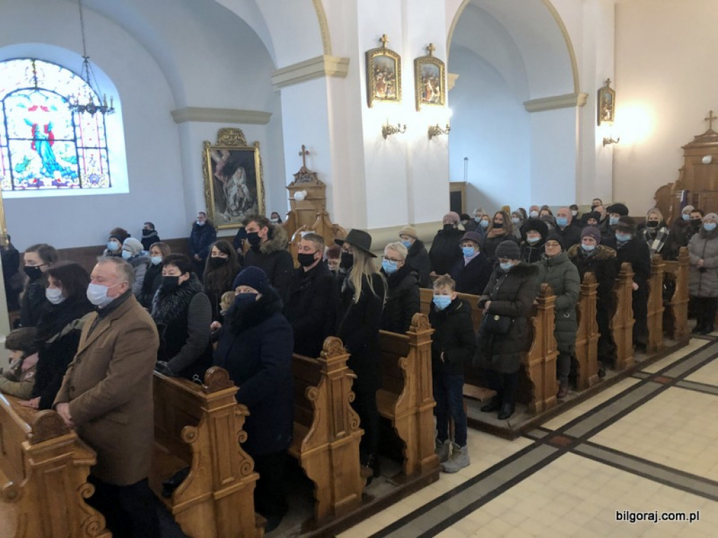 Pożegnanie śp. Tadeusza Tujaki - zasłużonego nauczyciela, radnego Rady Powiatu i działacza społecznego Ziemi Biłgorajskiej (FOTO)