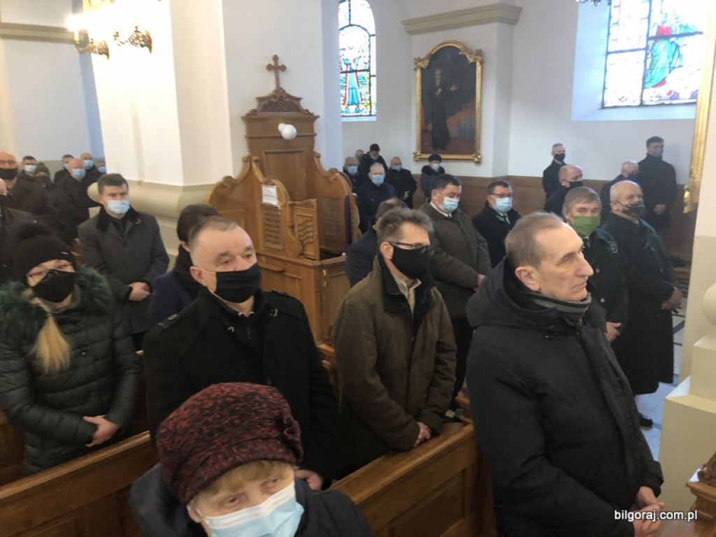Pożegnanie śp. Tadeusza Tujaki - zasłużonego nauczyciela, radnego Rady Powiatu i działacza społecznego Ziemi Biłgorajskiej (FOTO)