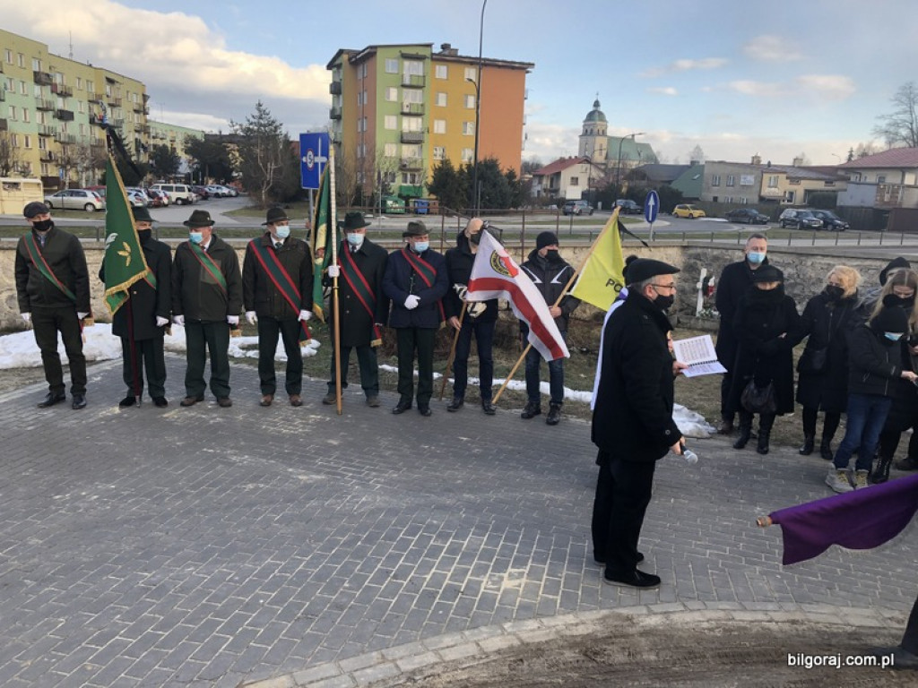 Pożegnanie śp. Tadeusza Tujaki - zasłużonego nauczyciela, radnego Rady Powiatu i działacza społecznego Ziemi Biłgorajskiej (FOTO)