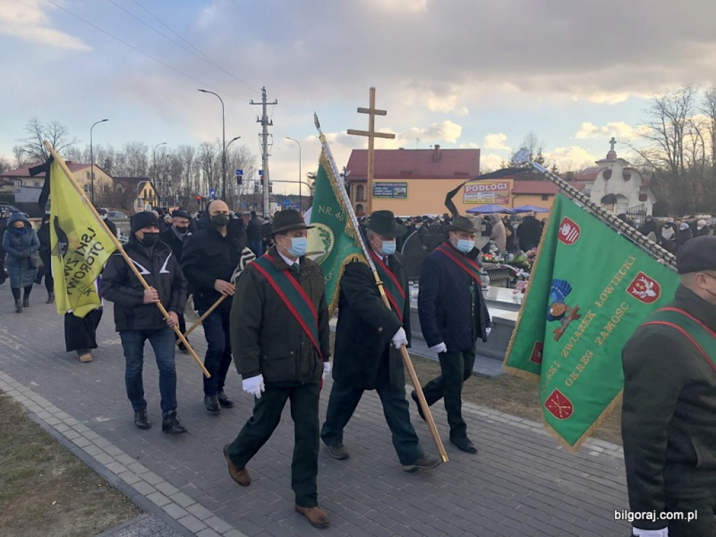 Pożegnanie śp. Tadeusza Tujaki - zasłużonego nauczyciela, radnego Rady Powiatu i działacza społecznego Ziemi Biłgorajskiej (FOTO)