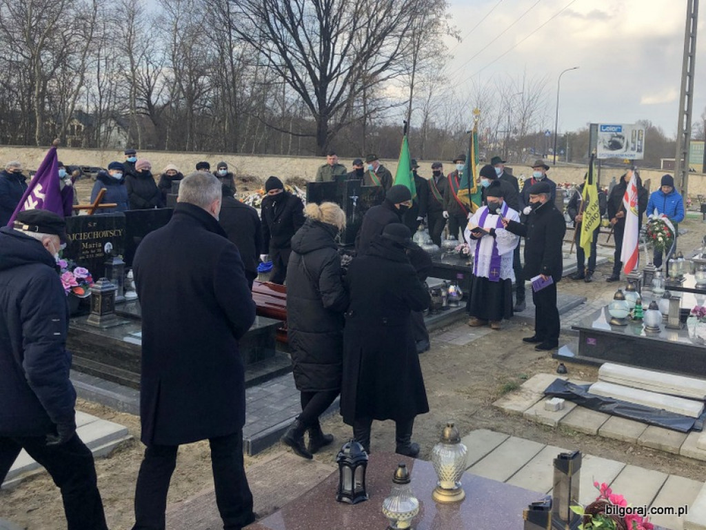 Pożegnanie śp. Tadeusza Tujaki - zasłużonego nauczyciela, radnego Rady Powiatu i działacza społecznego Ziemi Biłgorajskiej (FOTO)