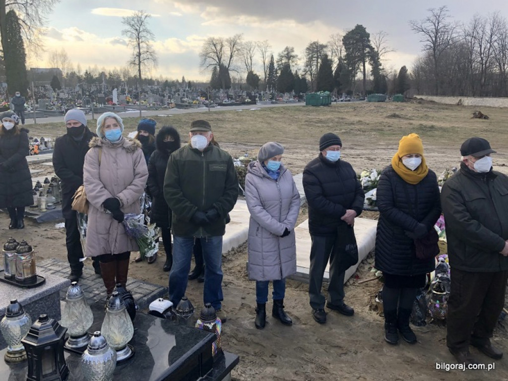 Pożegnanie śp. Tadeusza Tujaki - zasłużonego nauczyciela, radnego Rady Powiatu i działacza społecznego Ziemi Biłgorajskiej (FOTO)