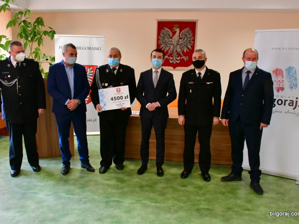 Z budżetu powiatu 130 tys. zł wsparcia dla jednostek OSP (FOTO, VIDEO)