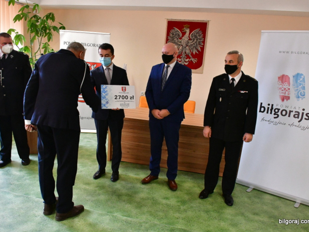 Z budżetu powiatu 130 tys. zł wsparcia dla jednostek OSP (FOTO, VIDEO)