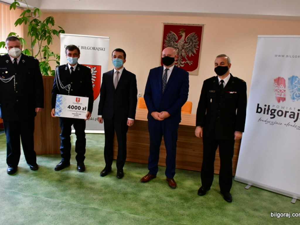 Z budżetu powiatu 130 tys. zł wsparcia dla jednostek OSP (FOTO, VIDEO)