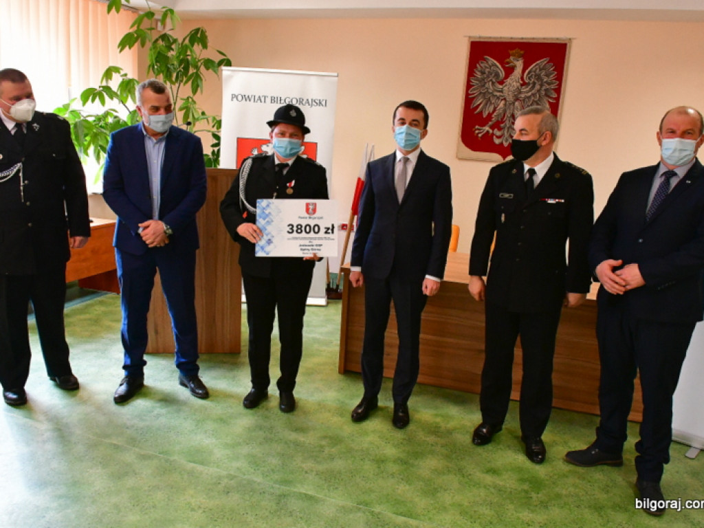 Z budżetu powiatu 130 tys. zł wsparcia dla jednostek OSP (FOTO, VIDEO)