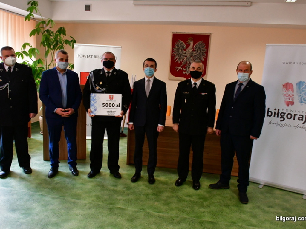 Z budżetu powiatu 130 tys. zł wsparcia dla jednostek OSP (FOTO, VIDEO)