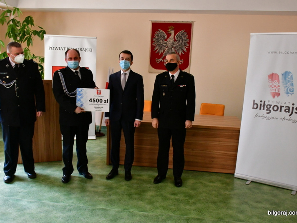 Z budżetu powiatu 130 tys. zł wsparcia dla jednostek OSP (FOTO, VIDEO)