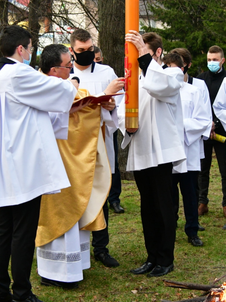 Chrystus Zmartwychwstał! - Wielka Sobota (FOTO)