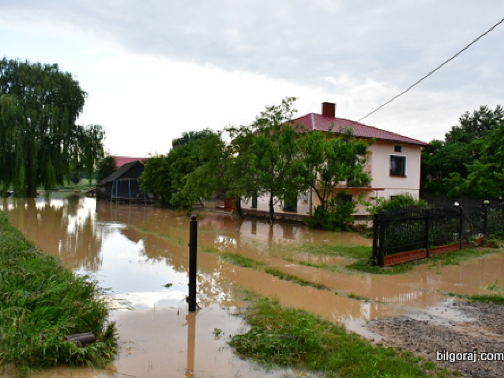 Urwanie chmury nad gminą Turobin (FOTO, VIDEO)