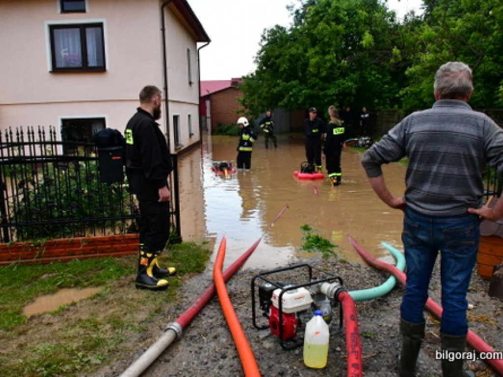 Urwanie chmury nad gminą Turobin (FOTO, VIDEO)