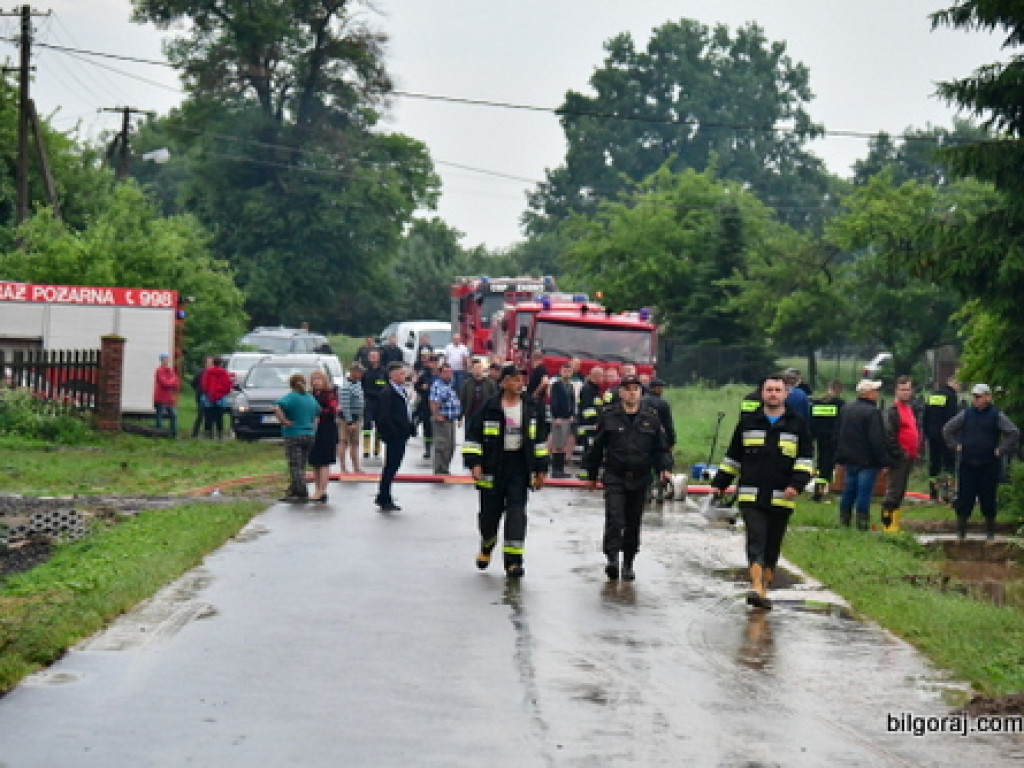Urwanie chmury nad gminą Turobin (FOTO, VIDEO)
