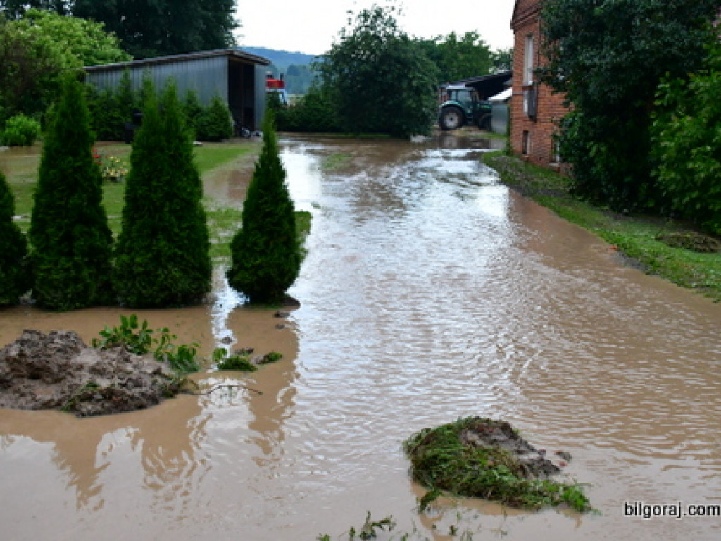Urwanie chmury nad gminą Turobin (FOTO, VIDEO)
