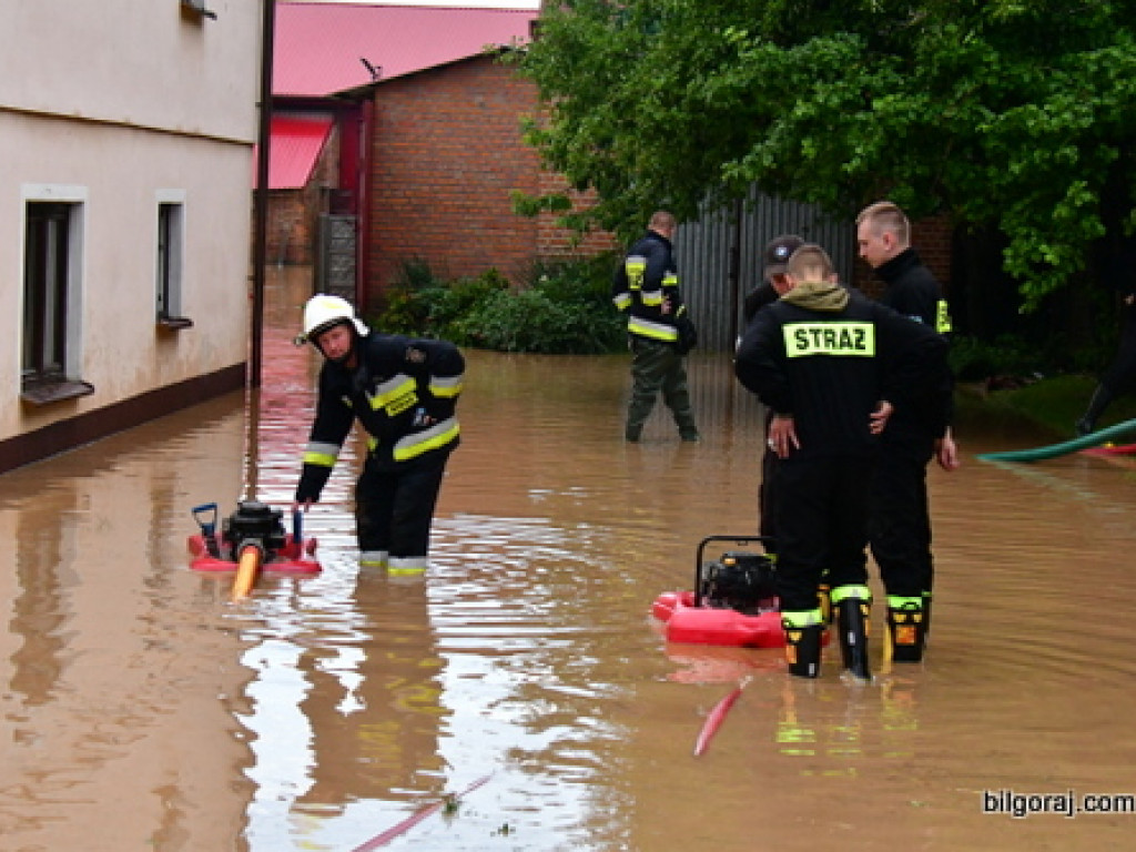 Urwanie chmury nad gminą Turobin (FOTO, VIDEO)