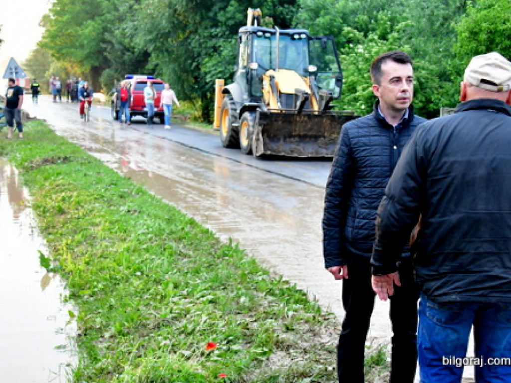 Urwanie chmury nad gminą Turobin (FOTO, VIDEO)