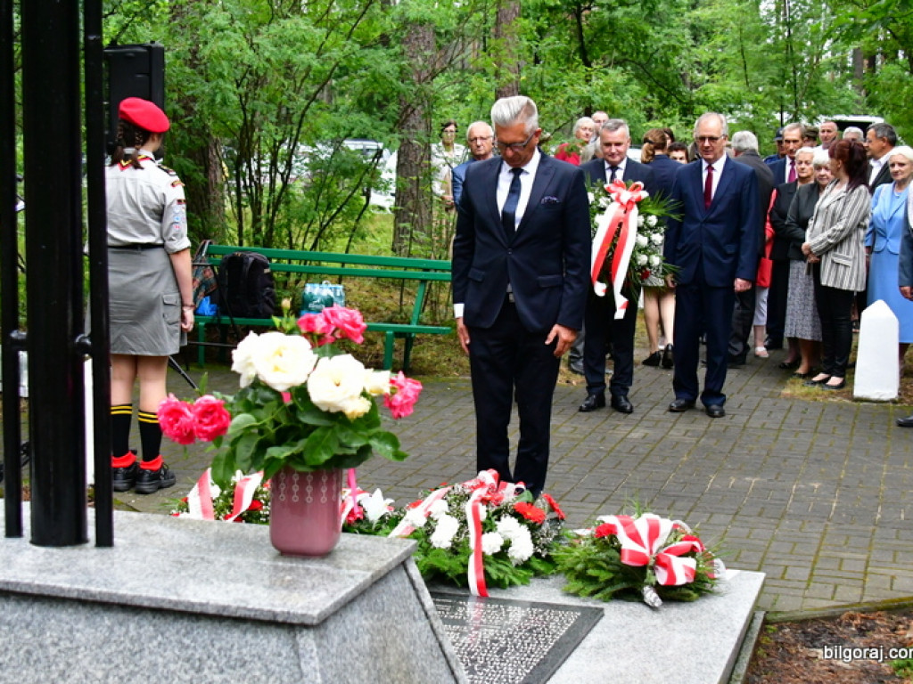 77. rocznica niemieckiego mordu polskich partyzantów w lesie Rapy koło Biłgoraja (FOTO)