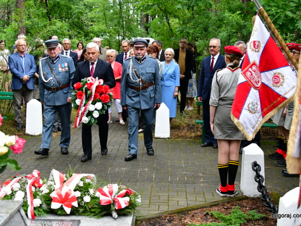 77. rocznica niemieckiego mordu polskich partyzantów w lesie Rapy koło Biłgoraja (FOTO)