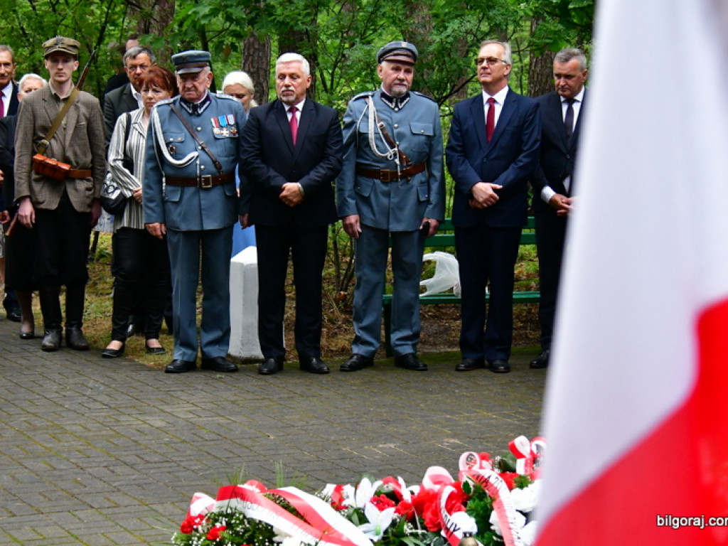 77. rocznica niemieckiego mordu polskich partyzantów w lesie Rapy koło Biłgoraja (FOTO)