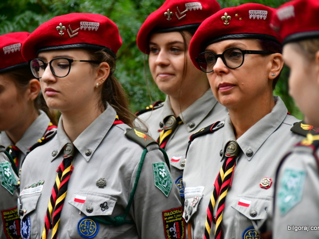 77. rocznica niemieckiego mordu polskich partyzantów w lesie Rapy koło Biłgoraja (FOTO)