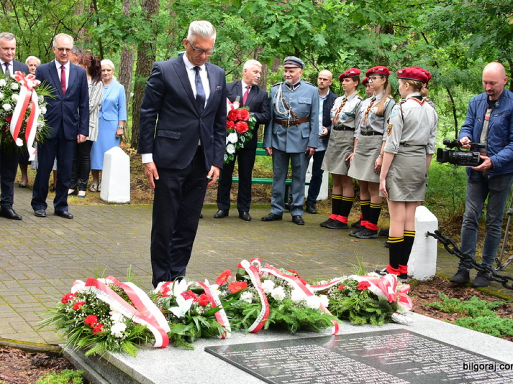 77. rocznica niemieckiego mordu polskich partyzantów w lesie Rapy koło Biłgoraja (FOTO)