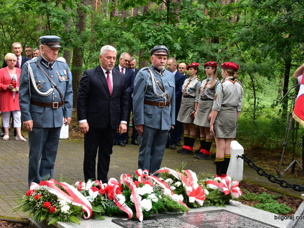 77. rocznica niemieckiego mordu polskich partyzantów w lesie Rapy koło Biłgoraja (FOTO)
