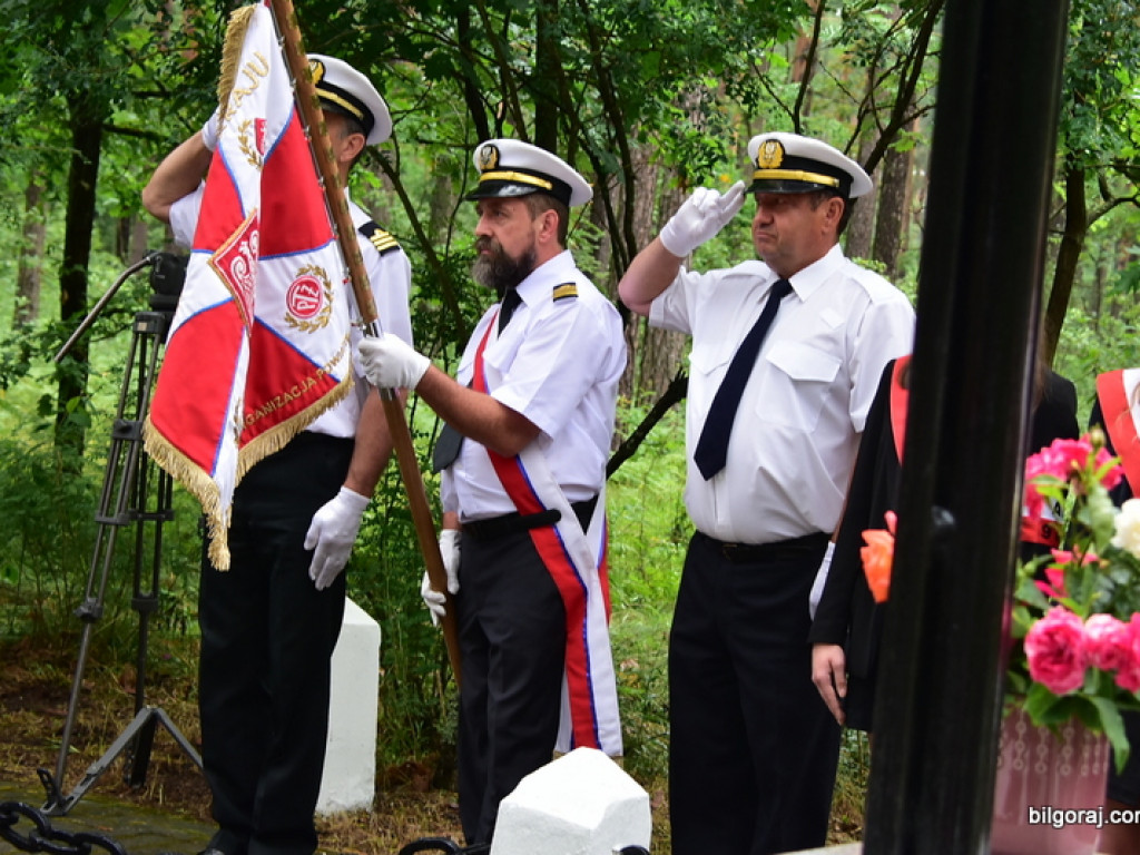 77. rocznica niemieckiego mordu polskich partyzantów w lesie Rapy koło Biłgoraja (FOTO)