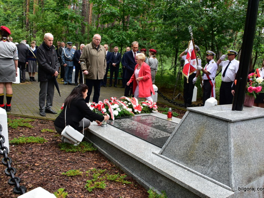 77. rocznica niemieckiego mordu polskich partyzantów w lesie Rapy koło Biłgoraja (FOTO)