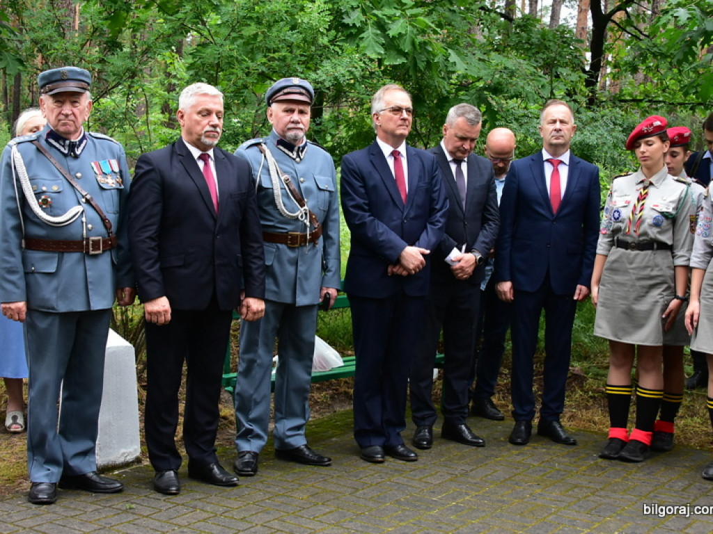 77. rocznica niemieckiego mordu polskich partyzantów w lesie Rapy koło Biłgoraja (FOTO)