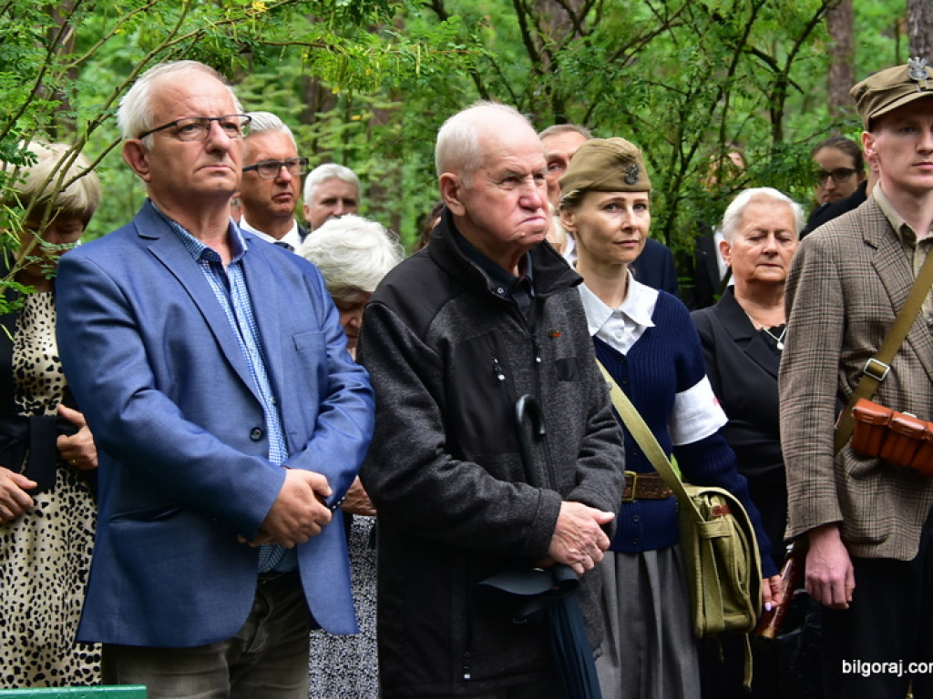 77. rocznica niemieckiego mordu polskich partyzantów w lesie Rapy koło Biłgoraja (FOTO)