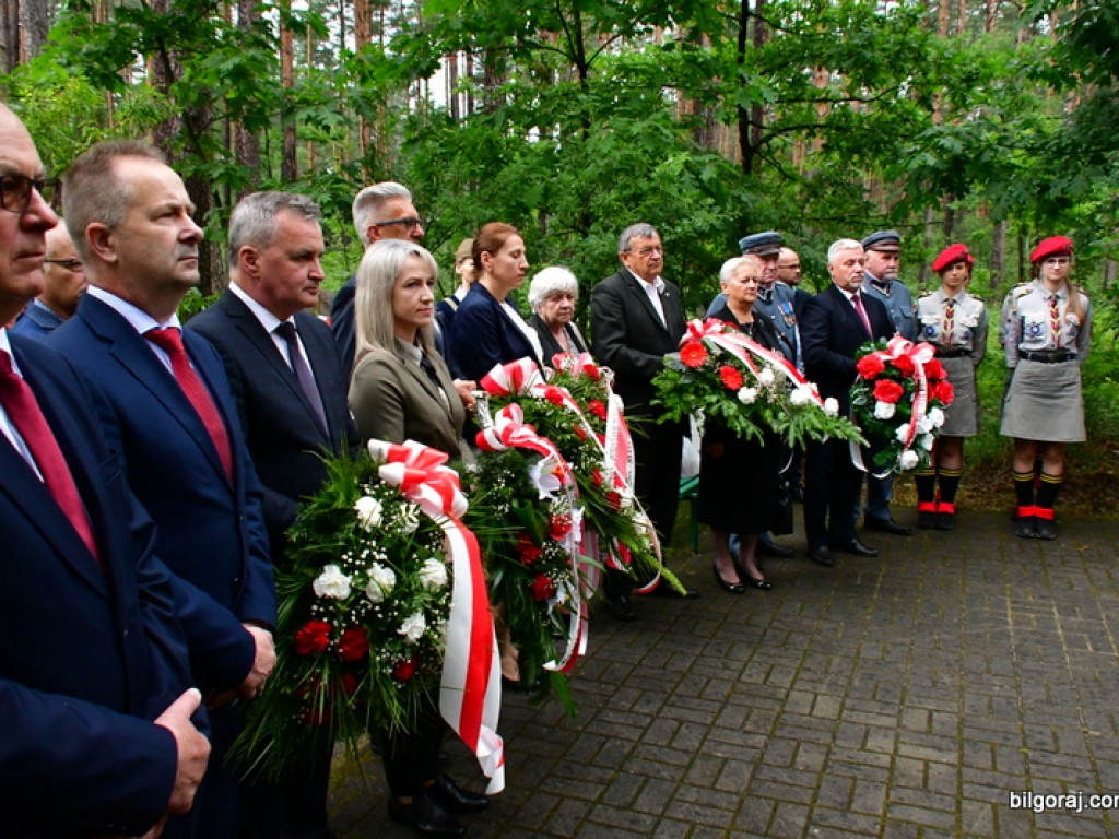 77. rocznica niemieckiego mordu polskich partyzantów w lesie Rapy koło Biłgoraja (FOTO)