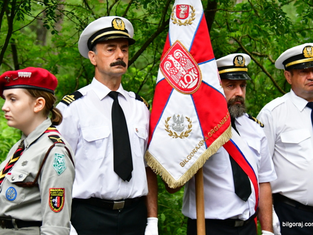 77. rocznica niemieckiego mordu polskich partyzantów w lesie Rapy koło Biłgoraja (FOTO)