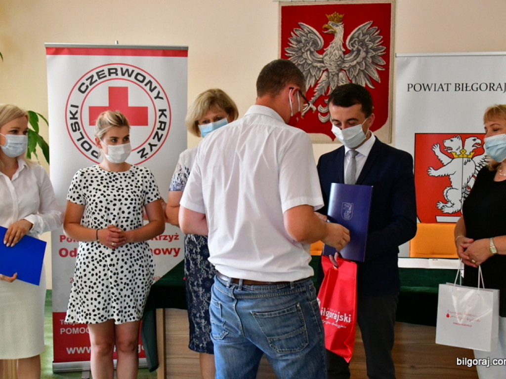 Krwi nie da się niczym zastąpić - wyróżnienia dla Honorowych Dawców Krwi (FOTO)