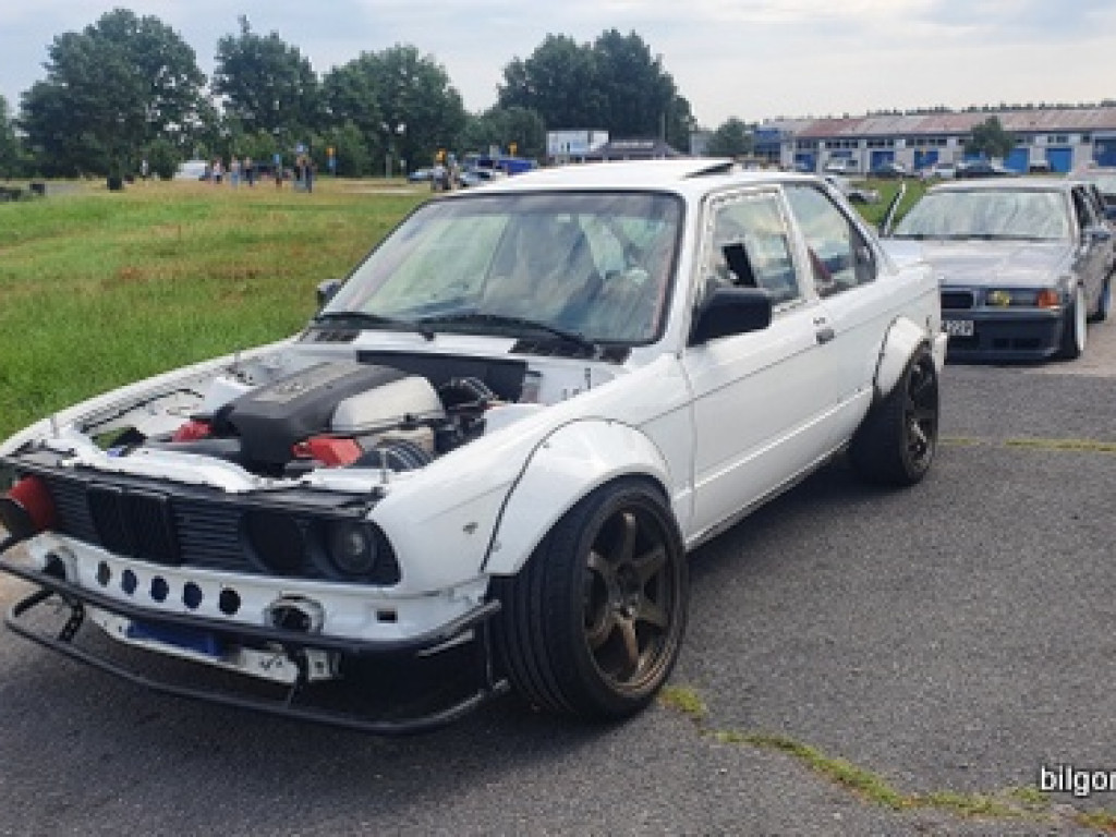 Miłośnicy sportów motorowych wsparli leczenie Kubusia Pawęzki