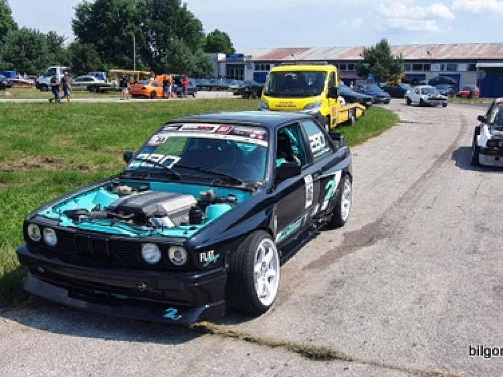 Miłośnicy sportów motorowych wsparli leczenie Kubusia Pawęzki