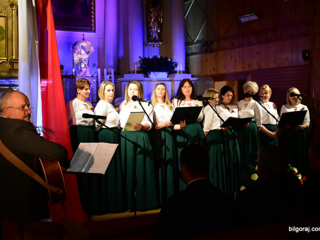 Wieczornica patriotyczna w 103. rocznicę odzyskania niepodległości (FOTO)