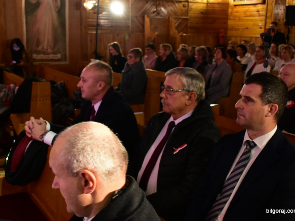 Wieczornica patriotyczna w 103. rocznicę odzyskania niepodległości (FOTO)