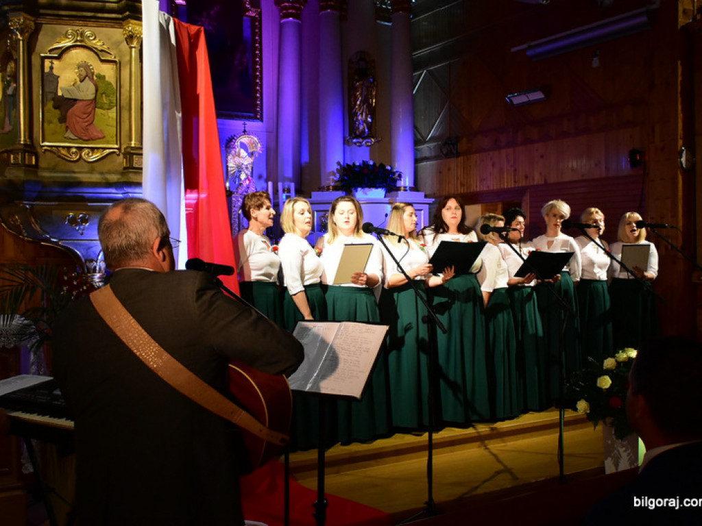 Wieczornica patriotyczna w 103. rocznicę odzyskania niepodległości (FOTO)