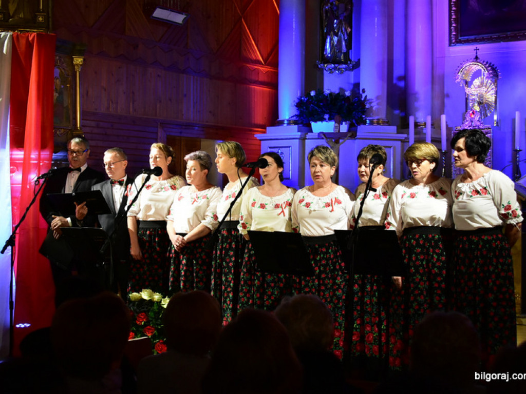 Wieczornica patriotyczna w 103. rocznicę odzyskania niepodległości (FOTO)