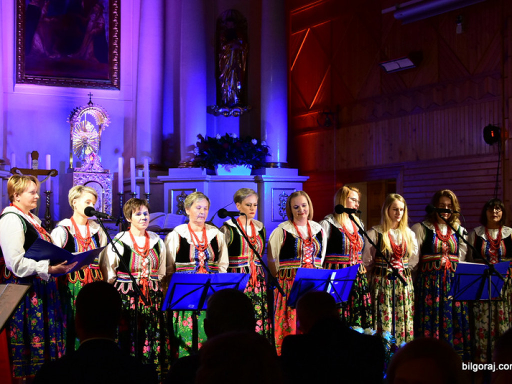 Wieczornica patriotyczna w 103. rocznicę odzyskania niepodległości (FOTO)