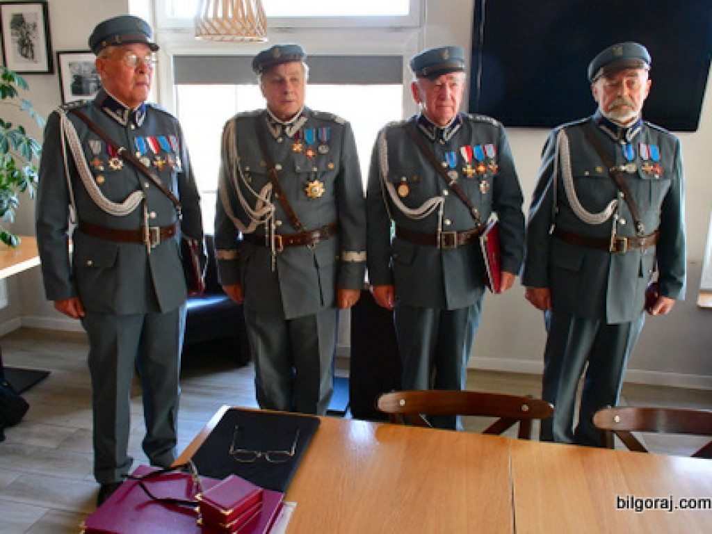 Biłgorajscy Piłsudczycy odebrali awanse i odznaczenia (FOTO)