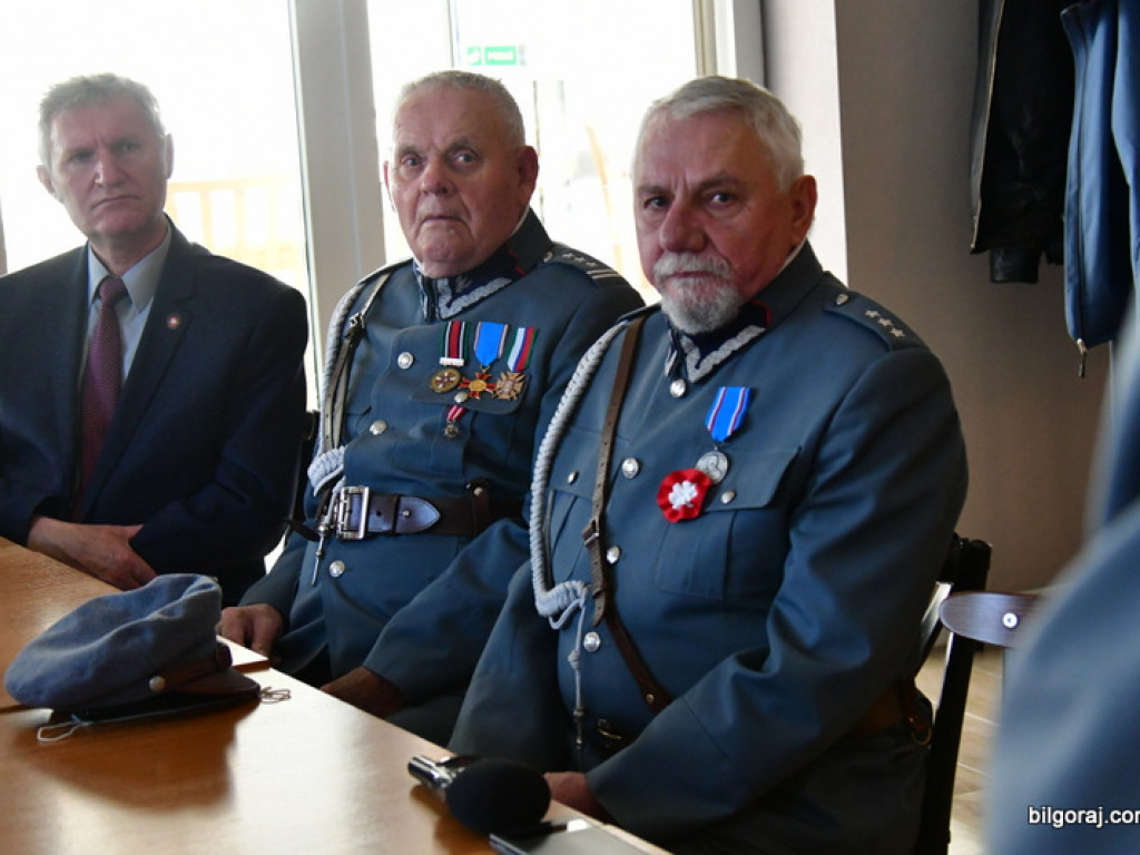 Biłgorajscy Piłsudczycy odebrali awanse i odznaczenia (FOTO)
