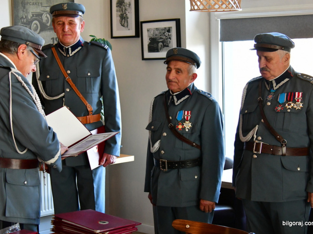 Biłgorajscy Piłsudczycy odebrali awanse i odznaczenia (FOTO)