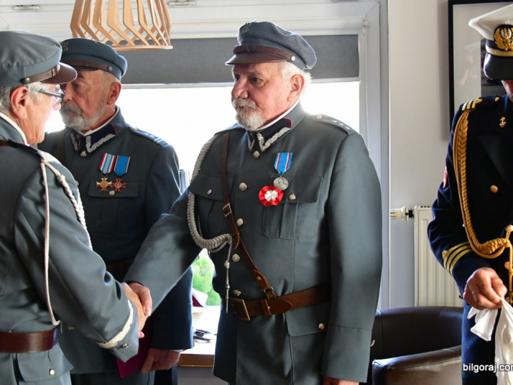 Biłgorajscy Piłsudczycy odebrali awanse i odznaczenia (FOTO)