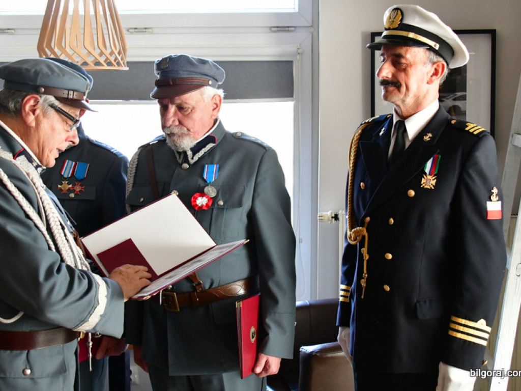 Biłgorajscy Piłsudczycy odebrali awanse i odznaczenia (FOTO)